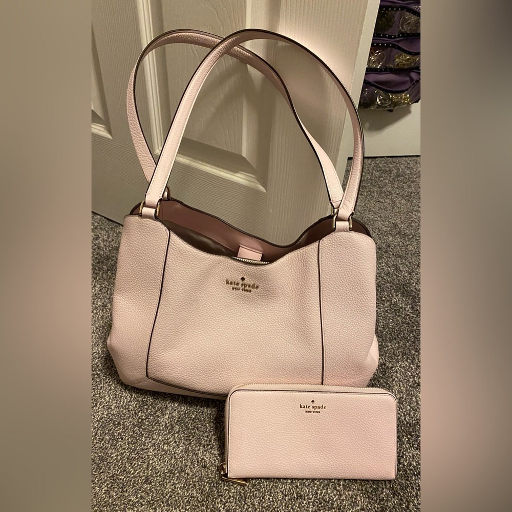 Kate spade - Lena light pink
Bag and wallet